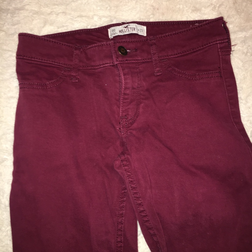 Cute fall burgundy Hollister jeans